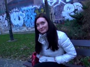 Une douce tchèque impeccable a été taquinée dans le centre