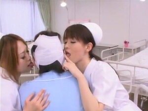 La pute japonaise fabuleuse Ai Himeno, Hikaru Hozuki dans une scène