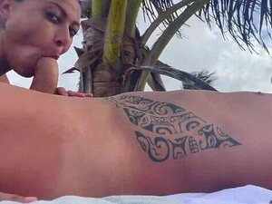 Je suce Dorian Del Isla sur la plage de Tulum