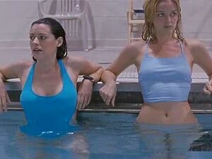 Paget Brewster - La Grande Natation