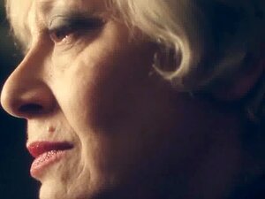 Nathalie Blanc se fait baiser lesbiennement dans un film Xanadu