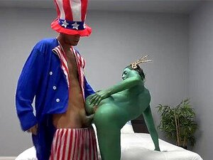 Camsoda - La statue de la liberté baise l'oncle par alliance Sam