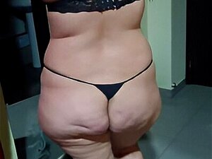 Carol la mature est également impatiente de rencontrer des étudiants