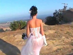 La mariée brune reçoit du DP