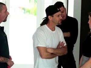 Kinsley Eden dans Spoiled Brat se fait discipliner