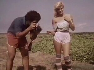 Film d'orgie classique avec une femme sexy