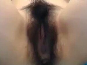 Hustler japonais hédoniste. Une minette japonaise envoûtante lors