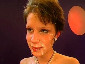 Vidéo ExtremeBukkake : Mousie avale encore une fois, Dernièrement,