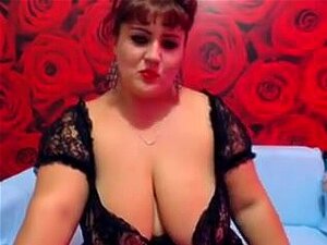 Vidéo porno sexy avec une mature bien large, une de mes amies m'a
