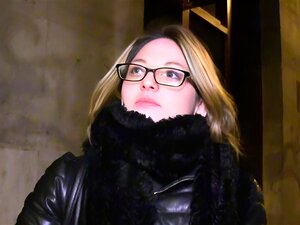 Rachel, amatrice française en vacances à Budapest, accepte de