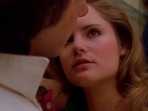 Jennifer Jason Leigh nue - Fast Times at Ridgemont High - 1982. Le