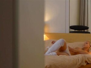Chaussettes et ### blondes se frottant, Super ### clip sorti il y a