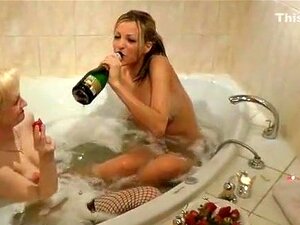 Ceci est ma vidéo amateur sexy de gros seins avec une baise de