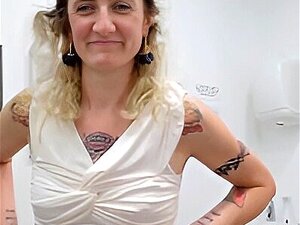 Journaux d'été 2. Tatouage Fleur de Lys. Tatouage. Suivi. Fessée