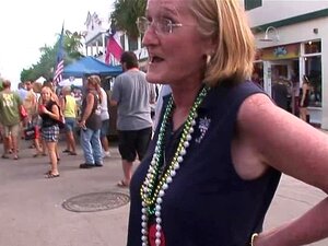 Exhibition à Daytime Street Party