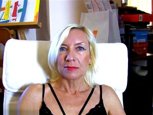 Charly Sparks dans une interview vidéo Porno avec Charly Sparks -