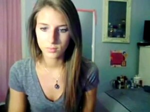 Le bourrage anal non professionnel le désire tellement fort que toute