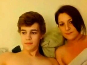 Garçon mature et frais sur webcam
