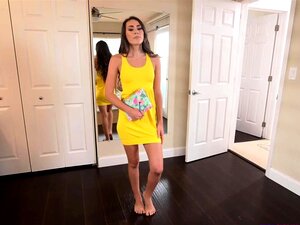 Ma demi-sœur veut toucher mes couilles