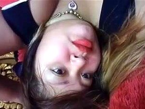 Beaucoup de gens ont baisé dans la bague en diamant