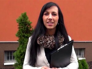 Dilettante européenne de public baisée en intérieur, playgirl non