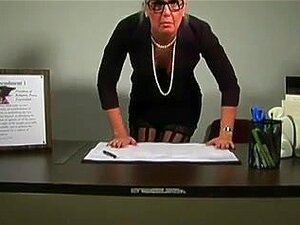 SE BRANLER EN CLASSE POUR UN PROF PLUS ÂGÉ