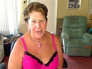 Découvrez le plaisir ultime avec cette mamie excitée et