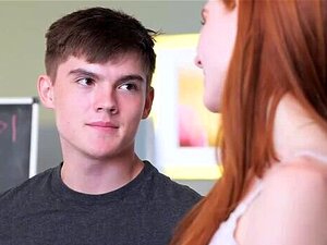 Naughty America : La rousse super chaude et salope Jane Rogers baise