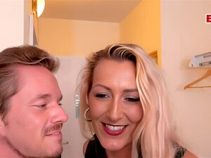 UTILISATEUR ALLEMAND - Une MILF allemande mature avec de gros seins