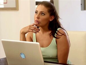 AllGirlMassage Abella Danger Scissors avec Gracie