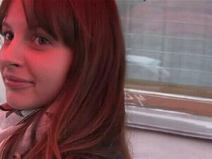 Une fille sauvée de la pluie se fait séduire !