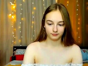 Godemiché anal chaud sur webcam, mignonne étudiante européenne avec