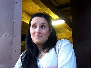 Abandonne tes principes pour une aventure sauvage en public avec une