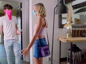 Bratty stepsis : Le pantalon de la demi-sœur enfoncé. Chloe Temple