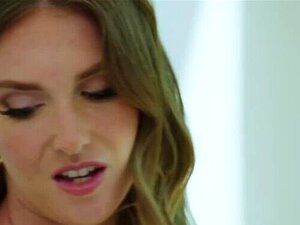 Jill Kassidy est le cadeau anniversaire de la femme FFM
