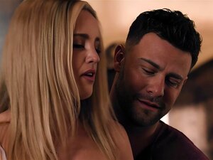 La belle-mère porteuse Sophia Burns est venue les mains vides à un