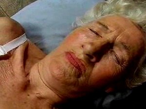 Vivez votre fantasme ultime avec notre grand-belle-belle-belle-mère