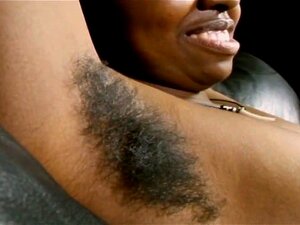 Hirsute Babe Ébène