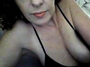 Maman française poilue baise Zina en direct sur 720camscom