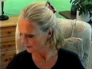 Mature danoise se déshabille