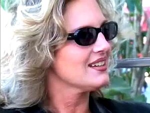 Vivez une rencontre inoubliable avec une milf insatiable cet automne.