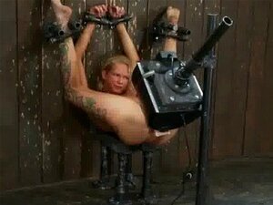 Découvrez le charme séducteur de Rain DeGrey, la reine du désir.