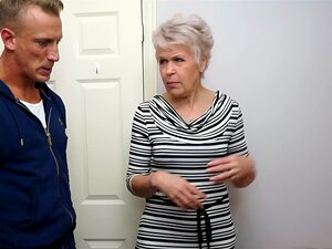 Mamie se fait baiser comme jamais par un mec frais et fort