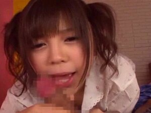 La salope asiatique impertinente rina itou avec ses gros seins se fait