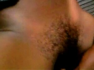 Jeu de chatte poilue ébène et baise zé