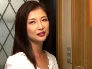 Chisa Kirishima Mature Asiatique montre partie 5