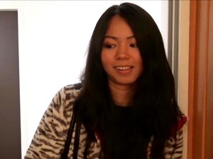 Sexe amateur mignon à la fac thaïlandaise avec une grosse bite noire