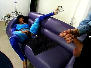 Africa Sexxx - Baiseur de pieds fou