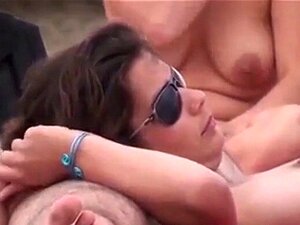 COUPLE AMATEUR SUR LA PLAGE GROSSE BITE BRANLETTE. COUPLE AMATeur SUR