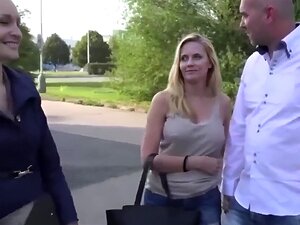 Vivez la fête en plein air des plus débridée avec des femmes